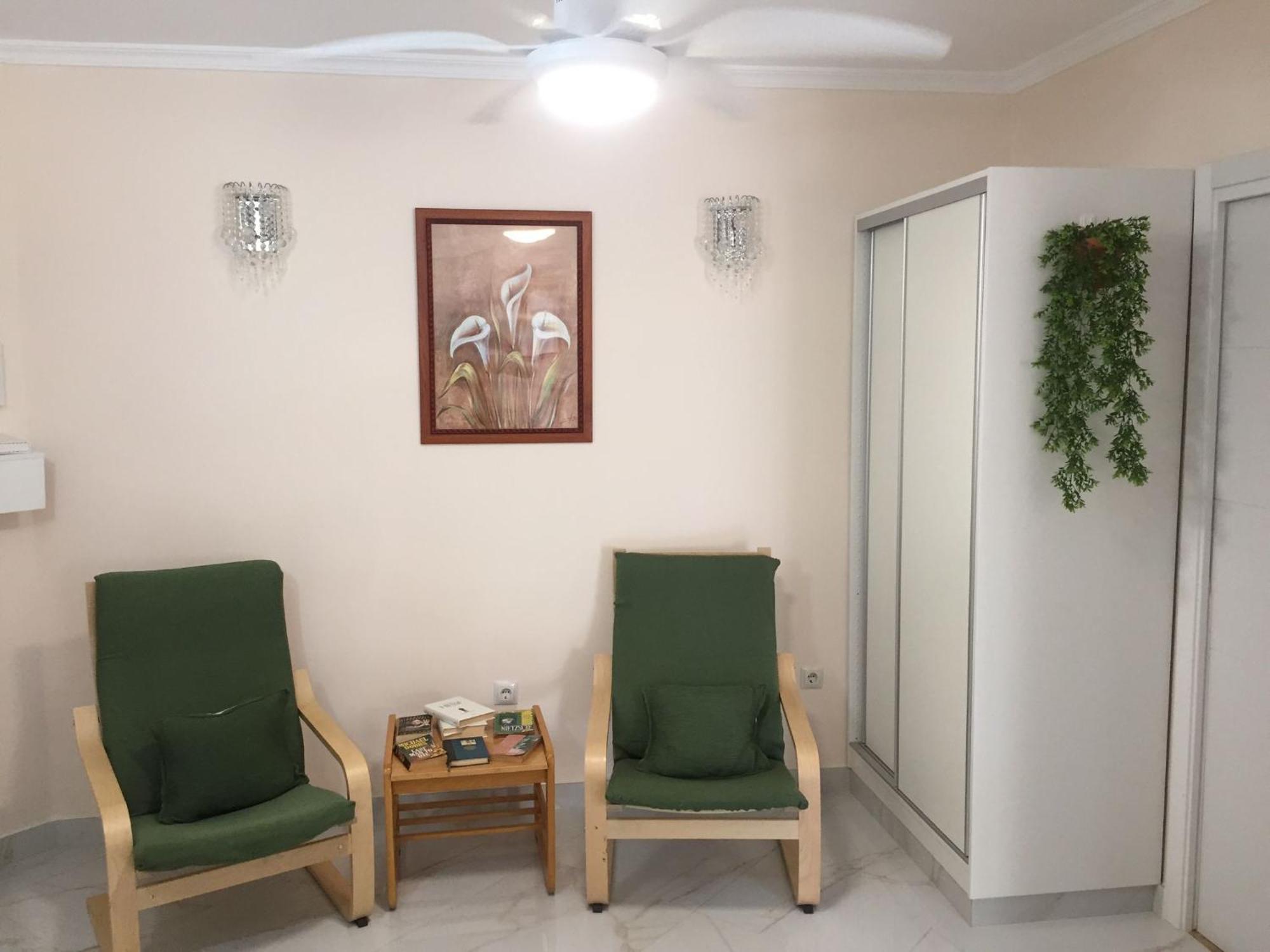 Studio In The Centre Near The Beach Apartment Torremolinos Bagian luar foto